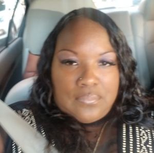 Meet your Posher, Neece